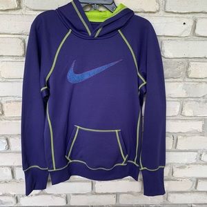 Nike Women  therma fit purple jacket/hoodie with swish front
